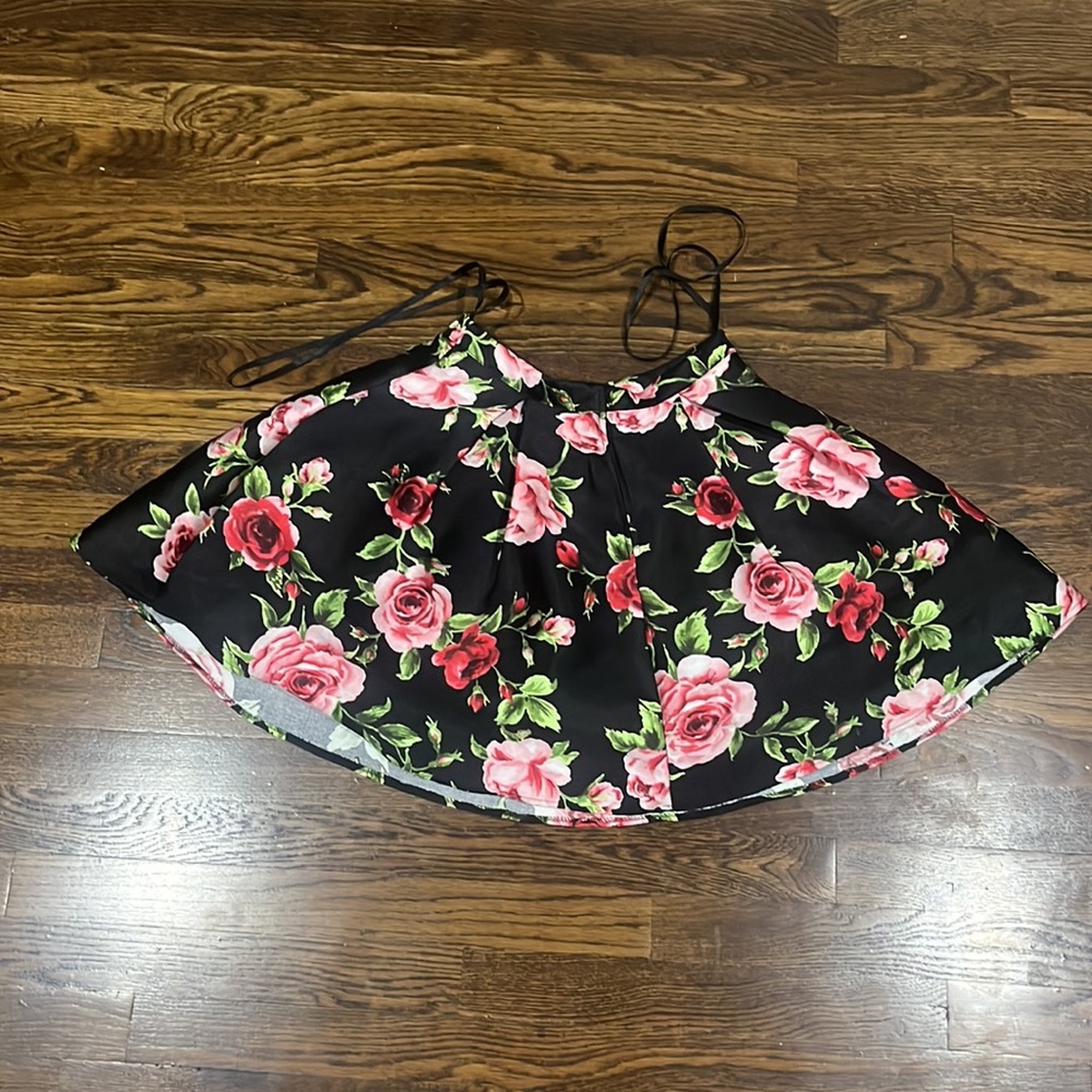 Formal Two-Piece Set With Halter Top - image 5